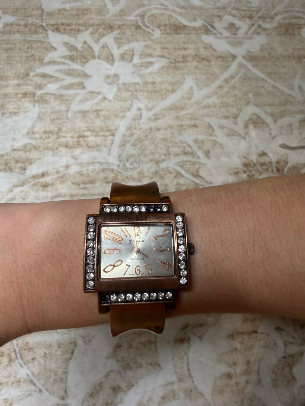 Vintage Geneva Platinum Japan Wristwatch Analog Cuff